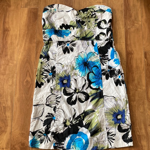 ECLIPSE💫 Women’s White Floral Strapless Mini Dress - Picture 3 of 10